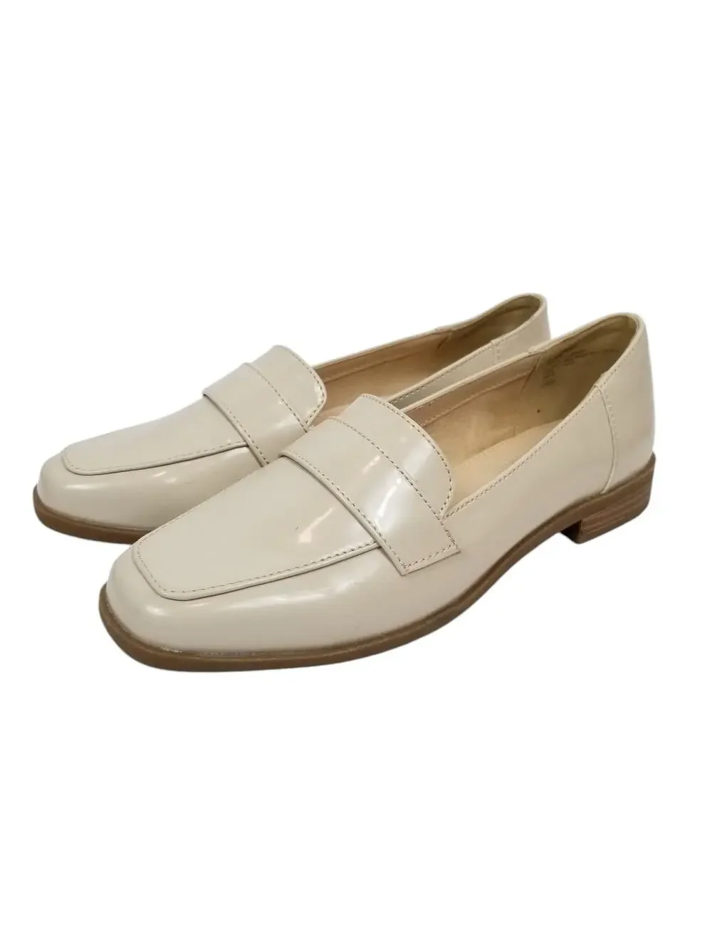 Liz Claiborne Jansey Cream Vegan Faux Leather Loafers Women's Size 7